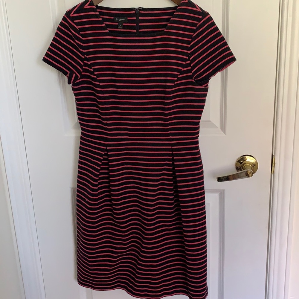 Talbots adorable fit and flare dress size 6 P